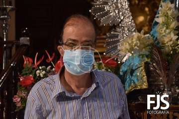 Engalanamiento de la imagen durante la jornada de este viernes/Francisco Santana Ravelo.
